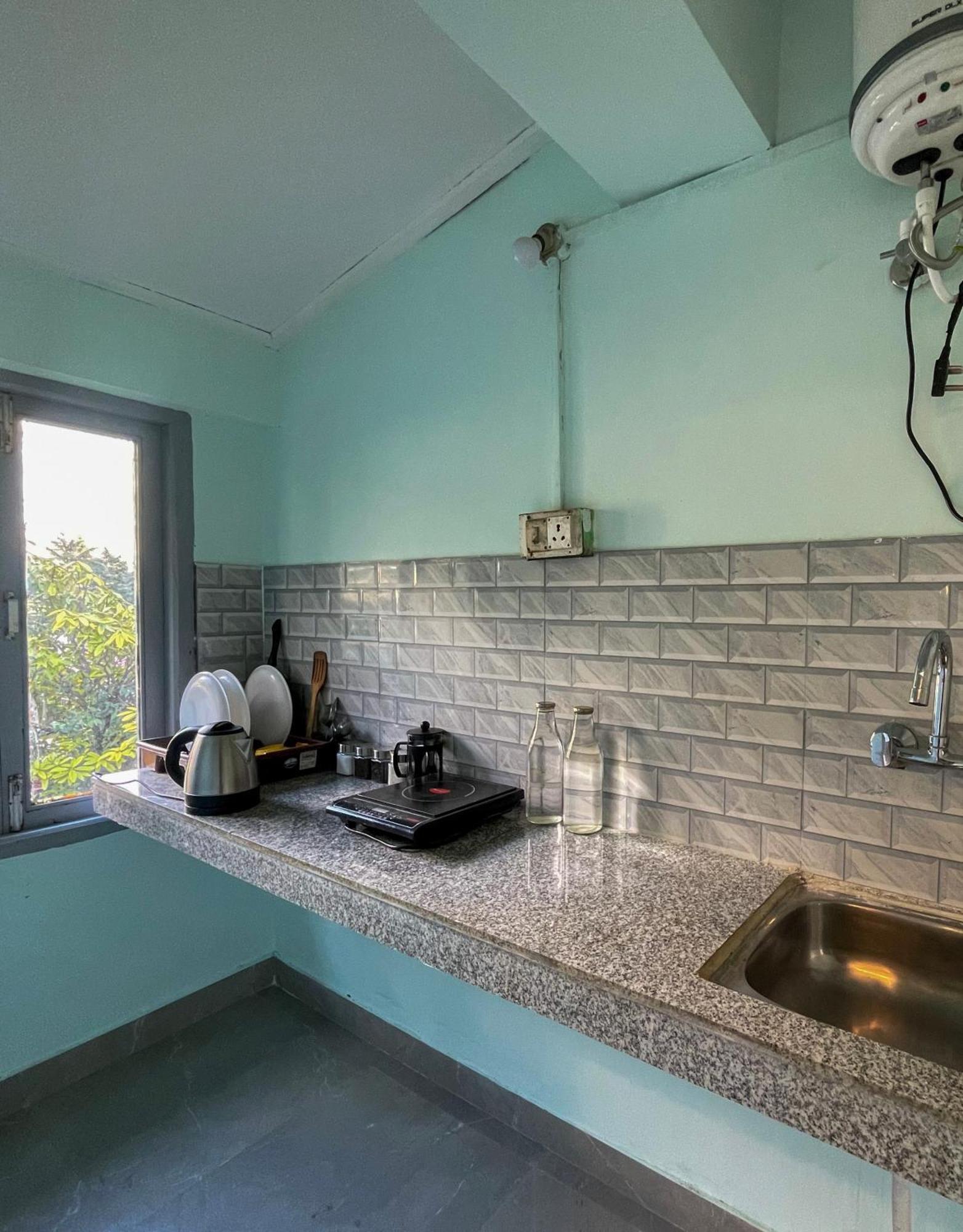 מקלוד גאנג' Eevolve Dharamkot - An Eco Hostel מראה חיצוני תמונה