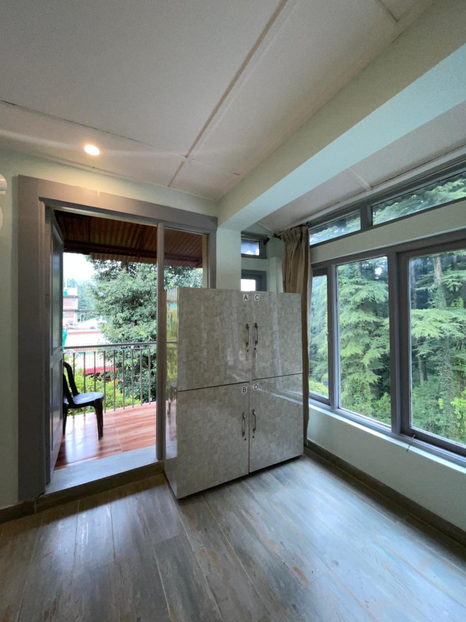 מקלוד גאנג' Eevolve Dharamkot - An Eco Hostel מראה חיצוני תמונה
