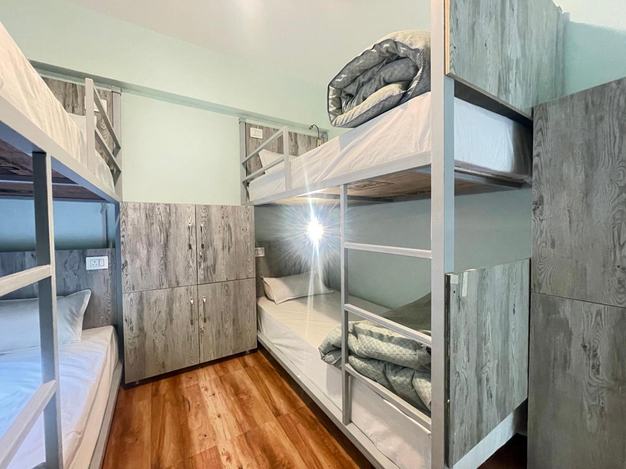 מקלוד גאנג' Eevolve Dharamkot - An Eco Hostel מראה חיצוני תמונה