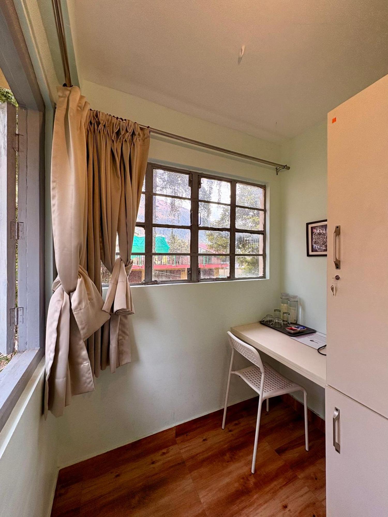 מקלוד גאנג' Eevolve Dharamkot - An Eco Hostel מראה חיצוני תמונה