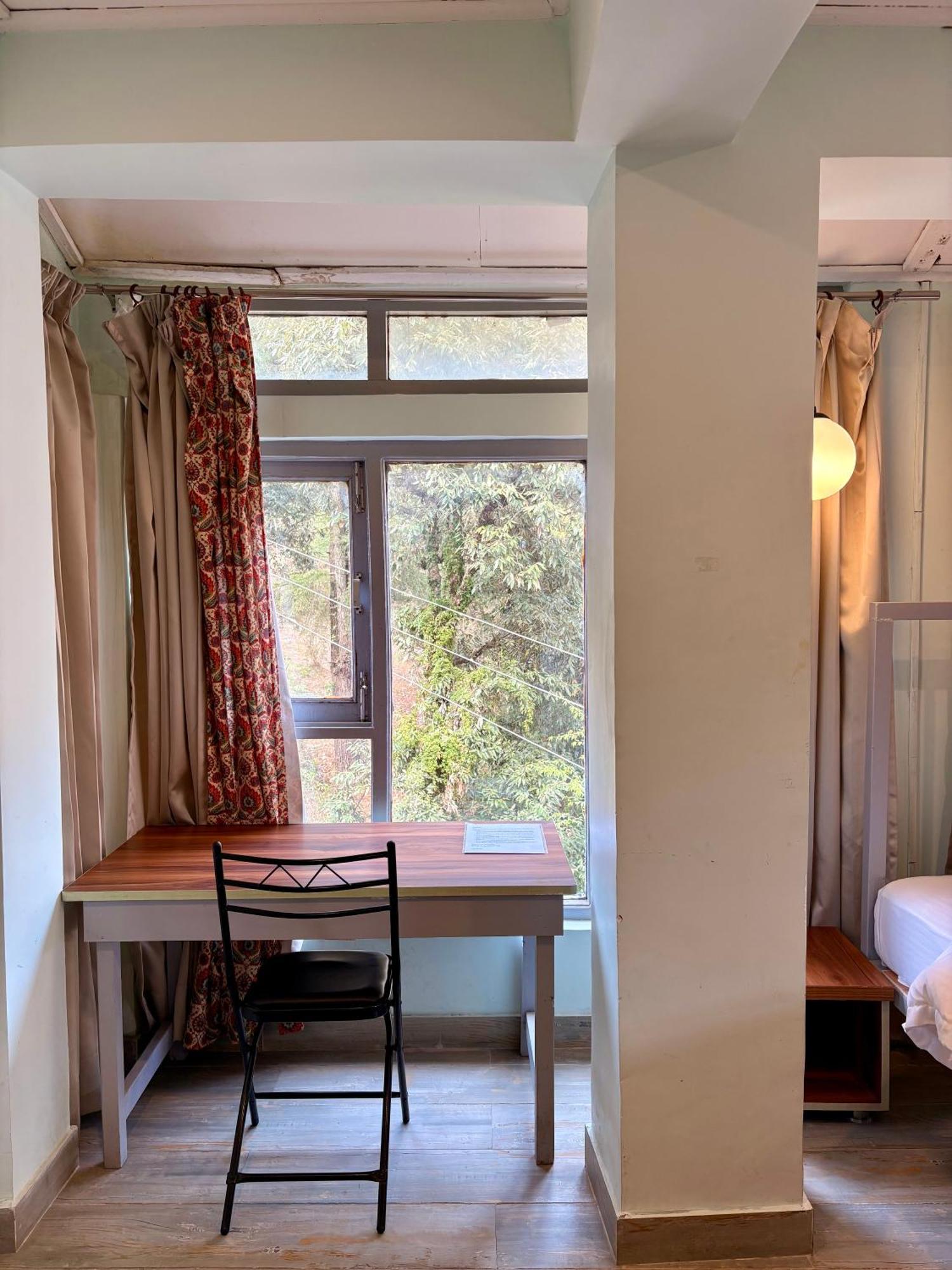 מקלוד גאנג' Eevolve Dharamkot - An Eco Hostel מראה חיצוני תמונה